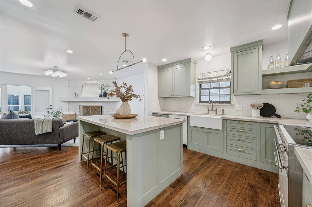 6538 Royal Lane, Dallas, TX 75230