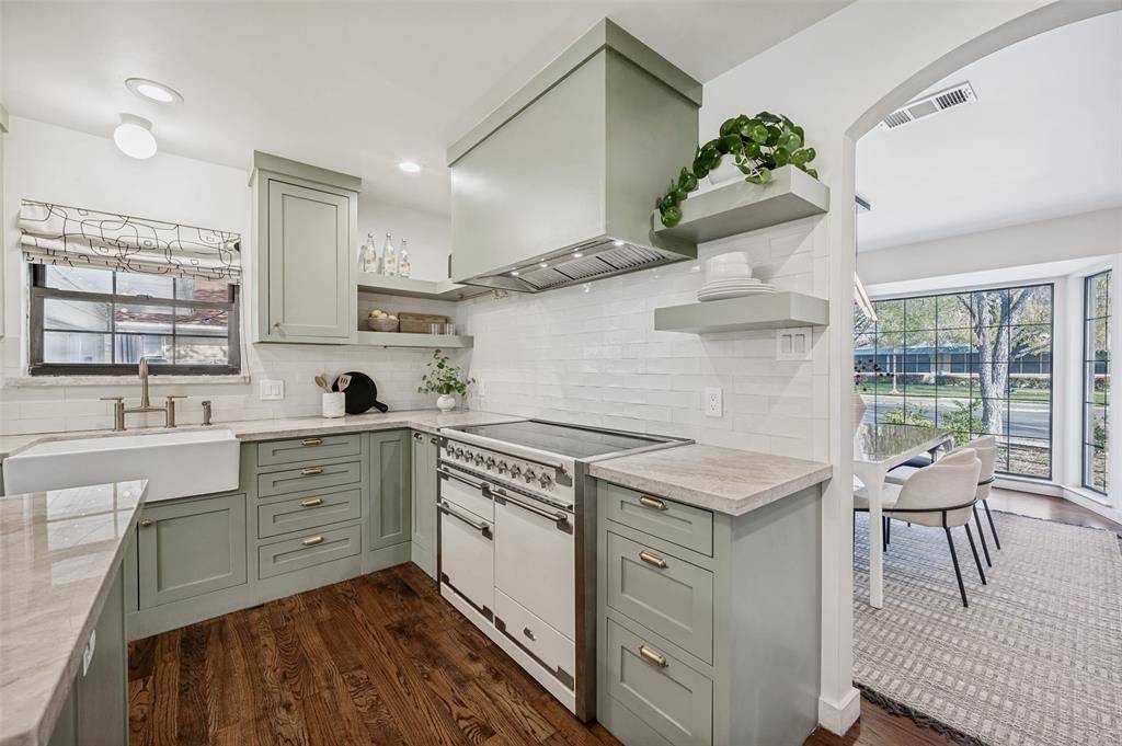 6538 Royal Lane, Dallas, TX 75230