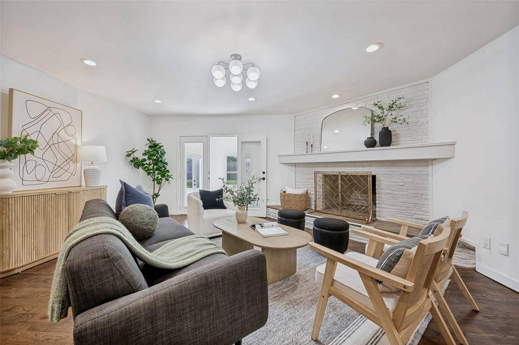 6538 Royal Lane, Dallas, TX 75230