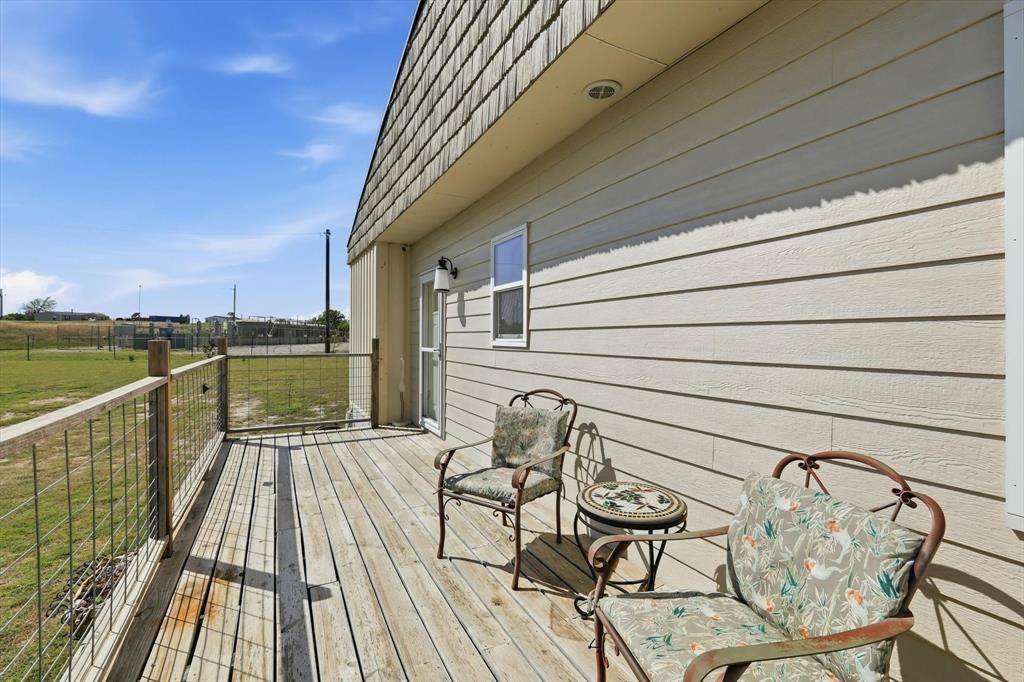 395 Lone Trail, Rhome, TX 76078