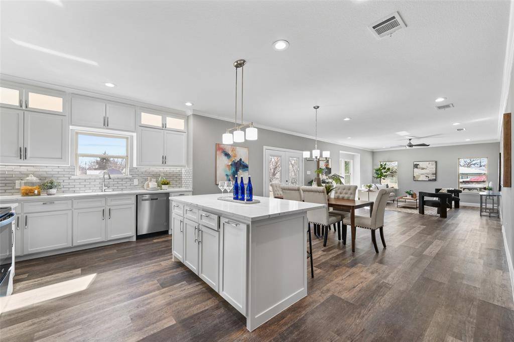 639 Legendary Lane, Gun Barrel City, TX 75156