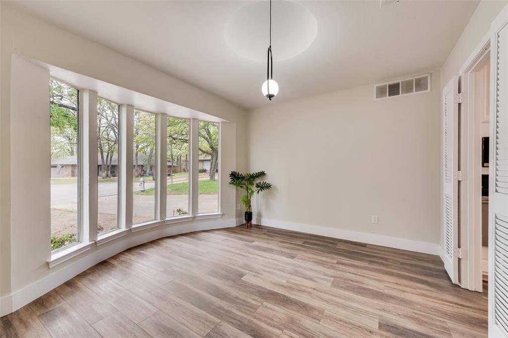 4801 Rock Ridge Court, Arlington, TX 76017