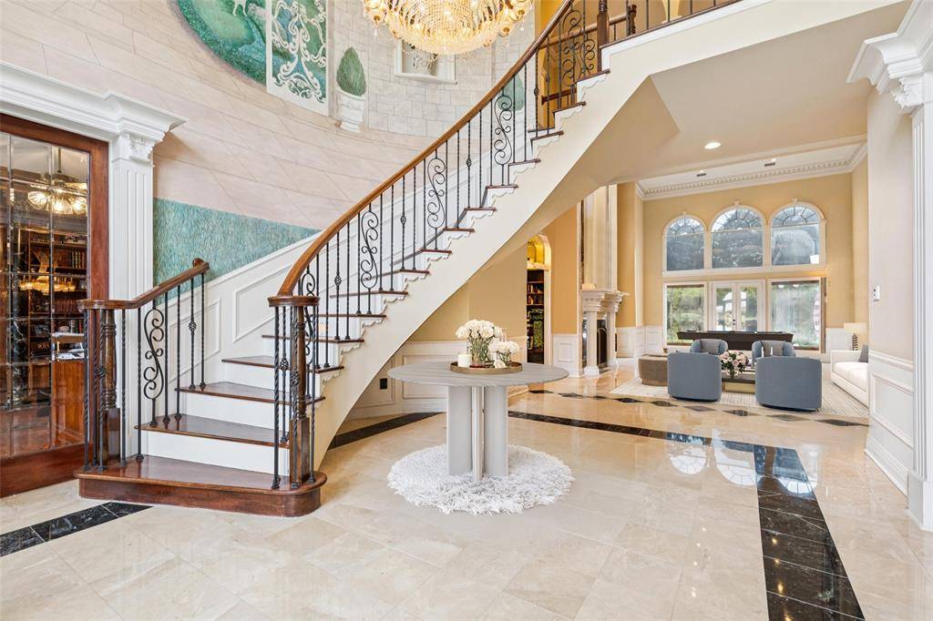 385 Meadow View Drive, Argyle, TX 76226