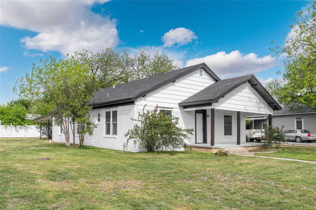 516 S Pecos Street, Coleman, TX 76834