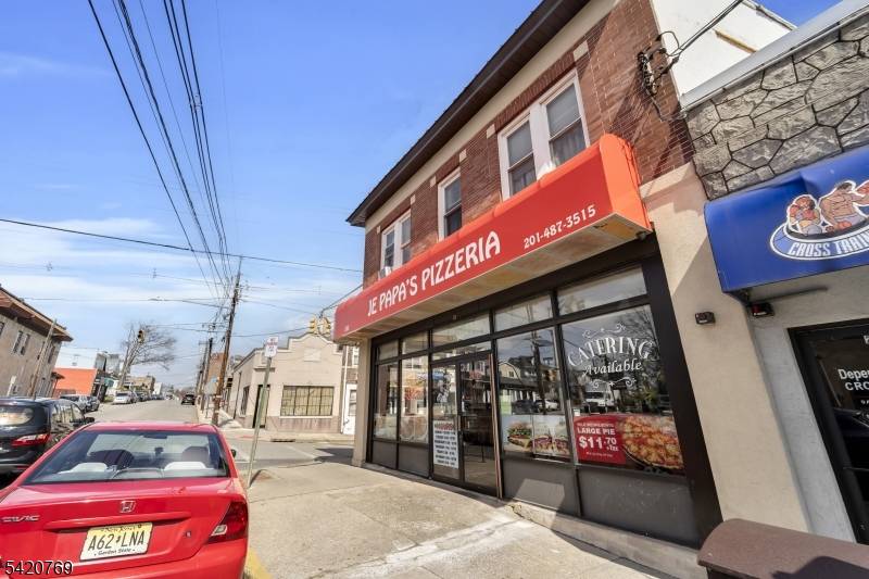 265 Queen Anne Rd, Bogota Boro, NJ 07603