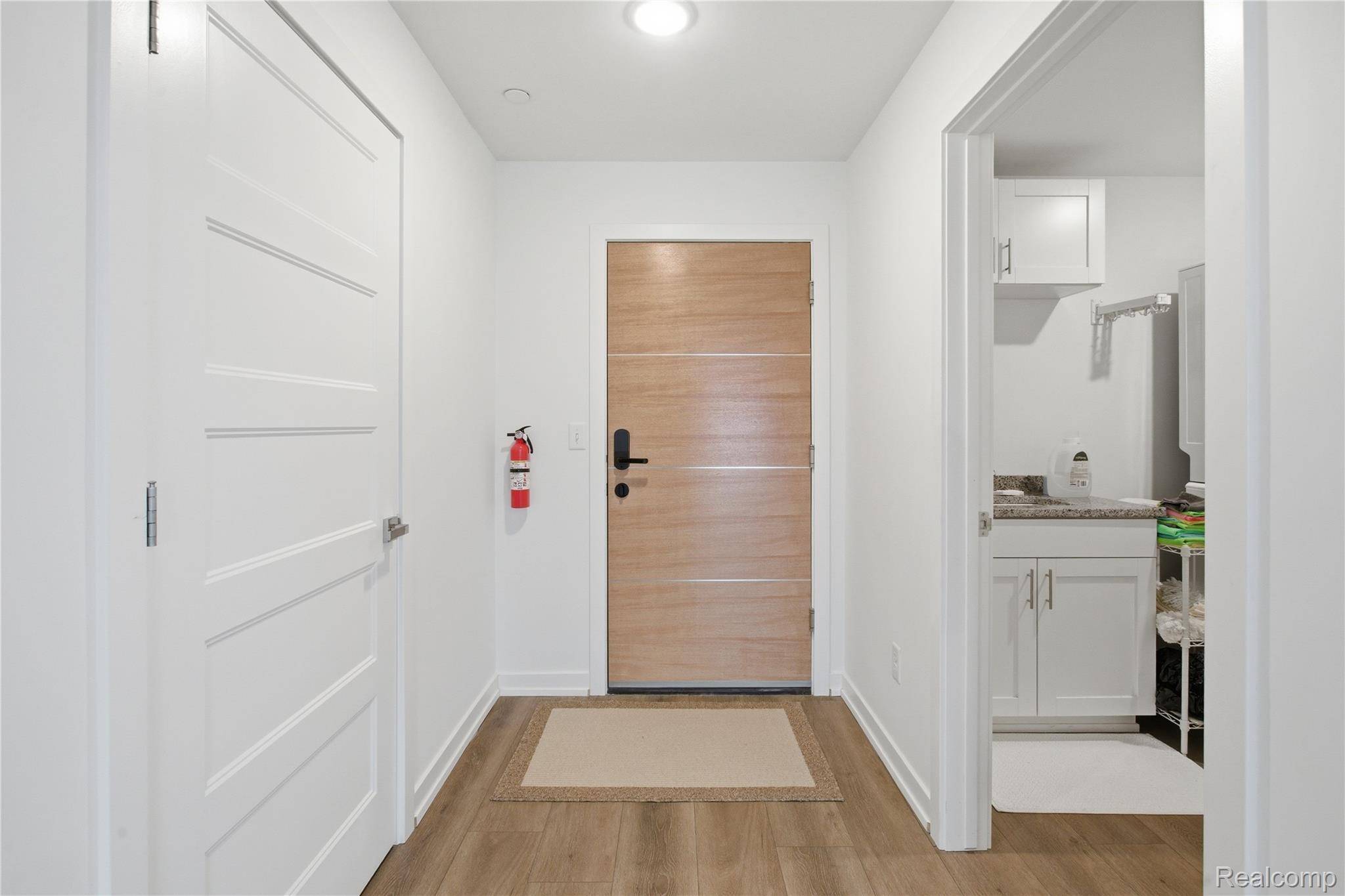 166 Oak ST #401, Wyandottecity_wayne, MI 48192