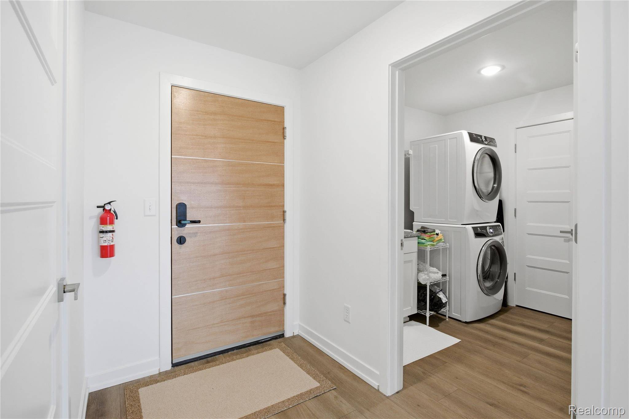 166 Oak ST #401, Wyandottecity_wayne, MI 48192