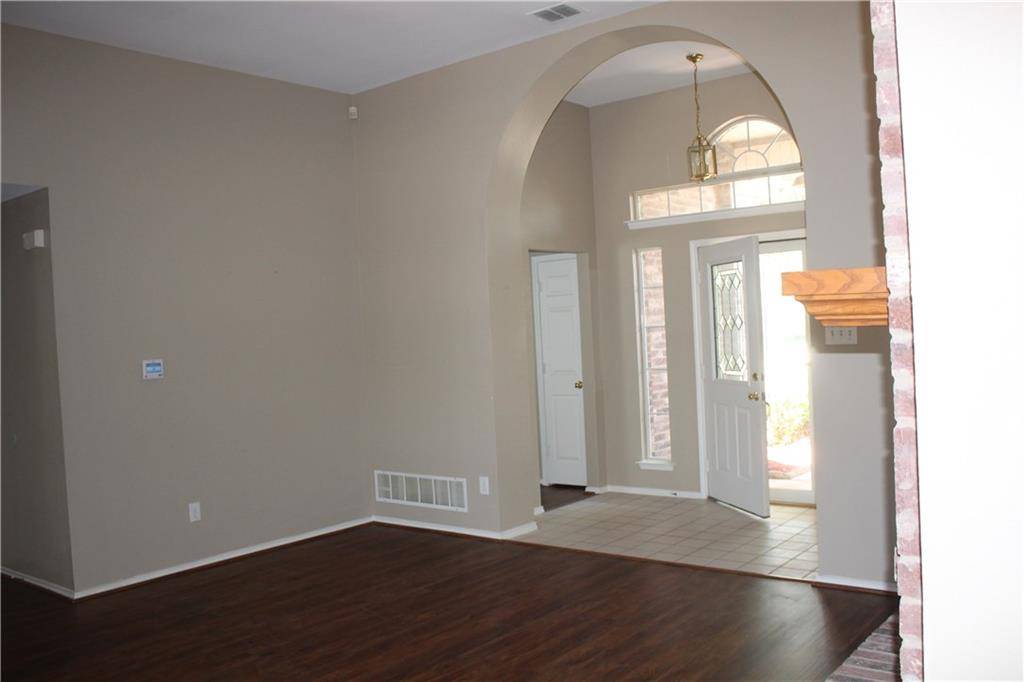 821 Lowe Drive, Cedar Hill, TX 75104