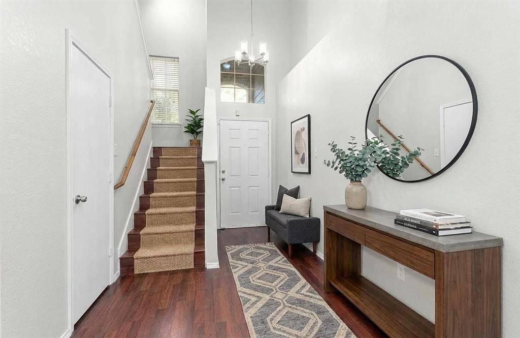 3521 Apple Valley Way, Dallas, TX 75227