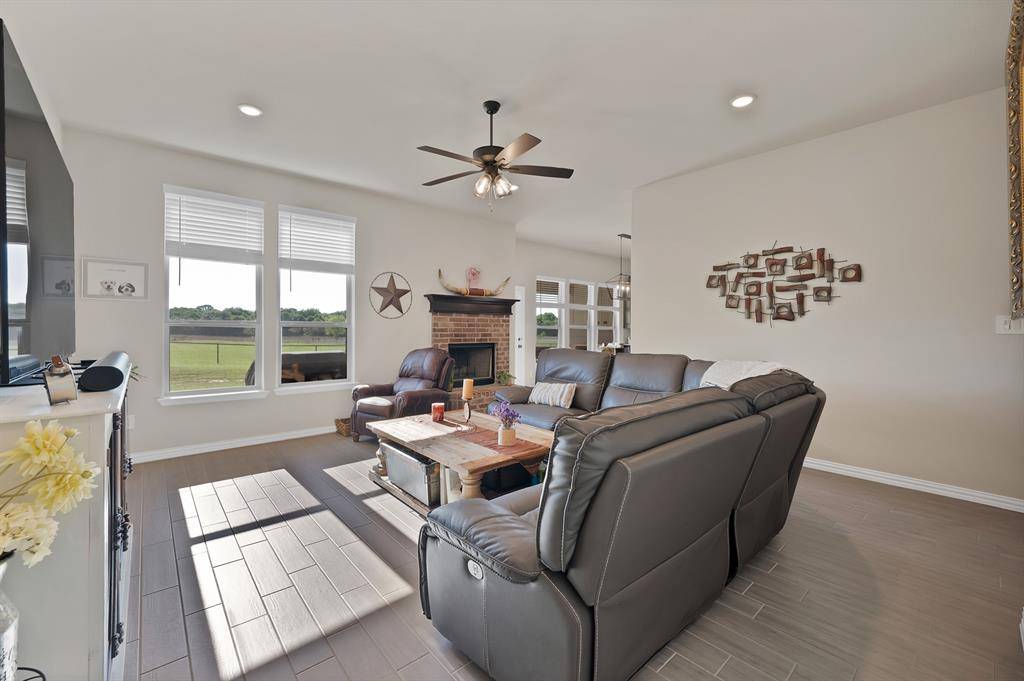 173 Stanley Lane, Poolville, TX 76487