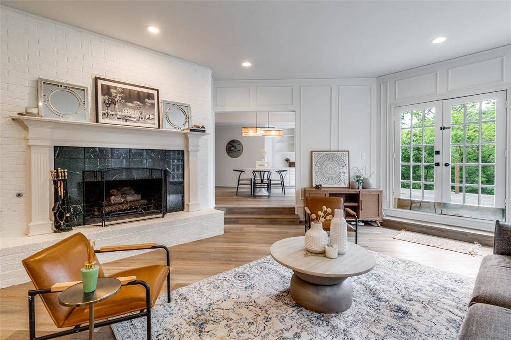 9122 Cochran Heights Drive, Dallas, TX 75220