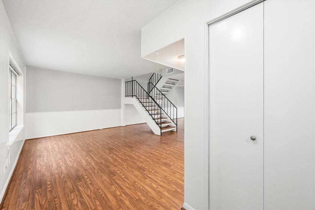 376 Westview Terrace, Arlington, TX 76013