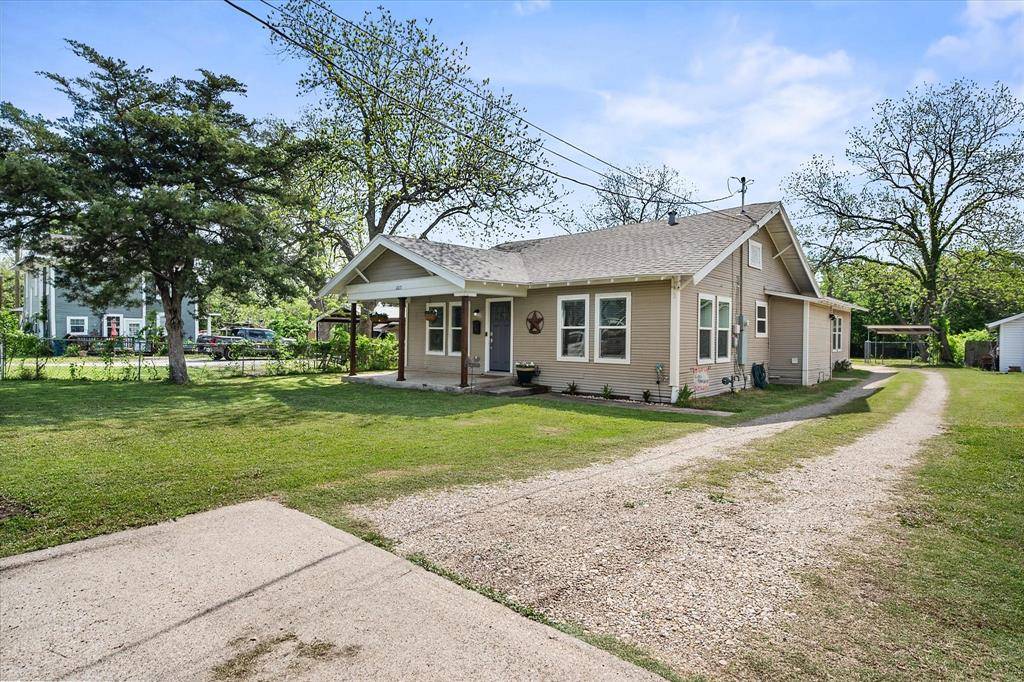 2215 W Park Row Boulevard, Corsicana, TX 75110