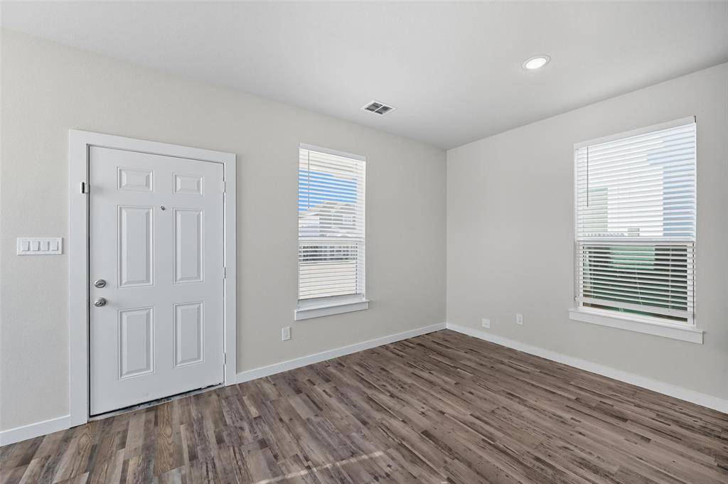 3475 Valley Vista Drive, Fort Worth, TX 76053