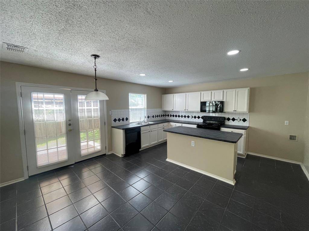 640 Gibson Street, Cedar Hill, TX 75104