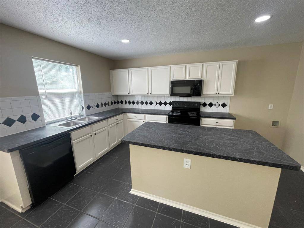 640 Gibson Street, Cedar Hill, TX 75104