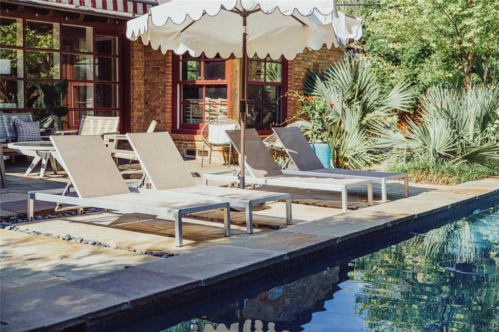 5301 W Mockingbird Lane, Dallas, TX 75209