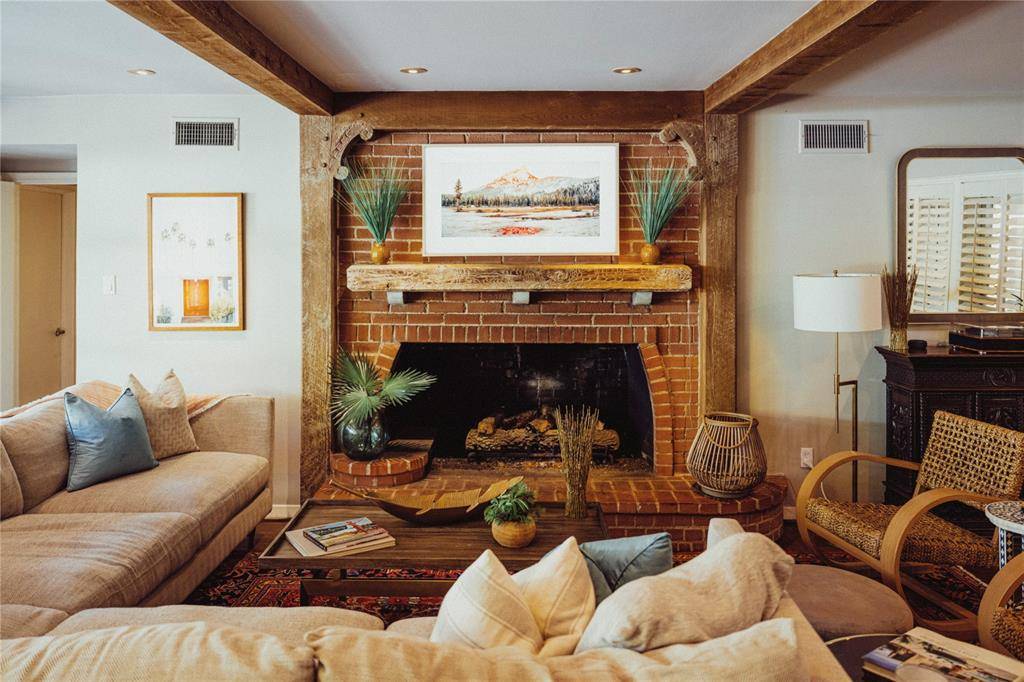 5301 W Mockingbird Lane, Dallas, TX 75209