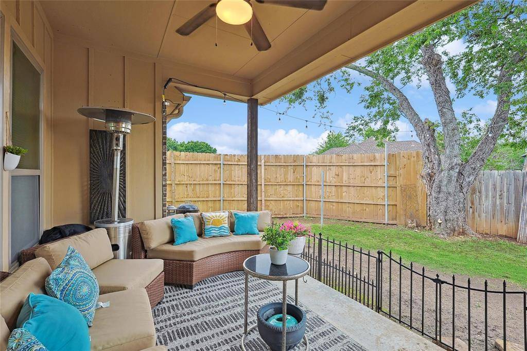 342 W Huffman Street, Krum, TX 76249