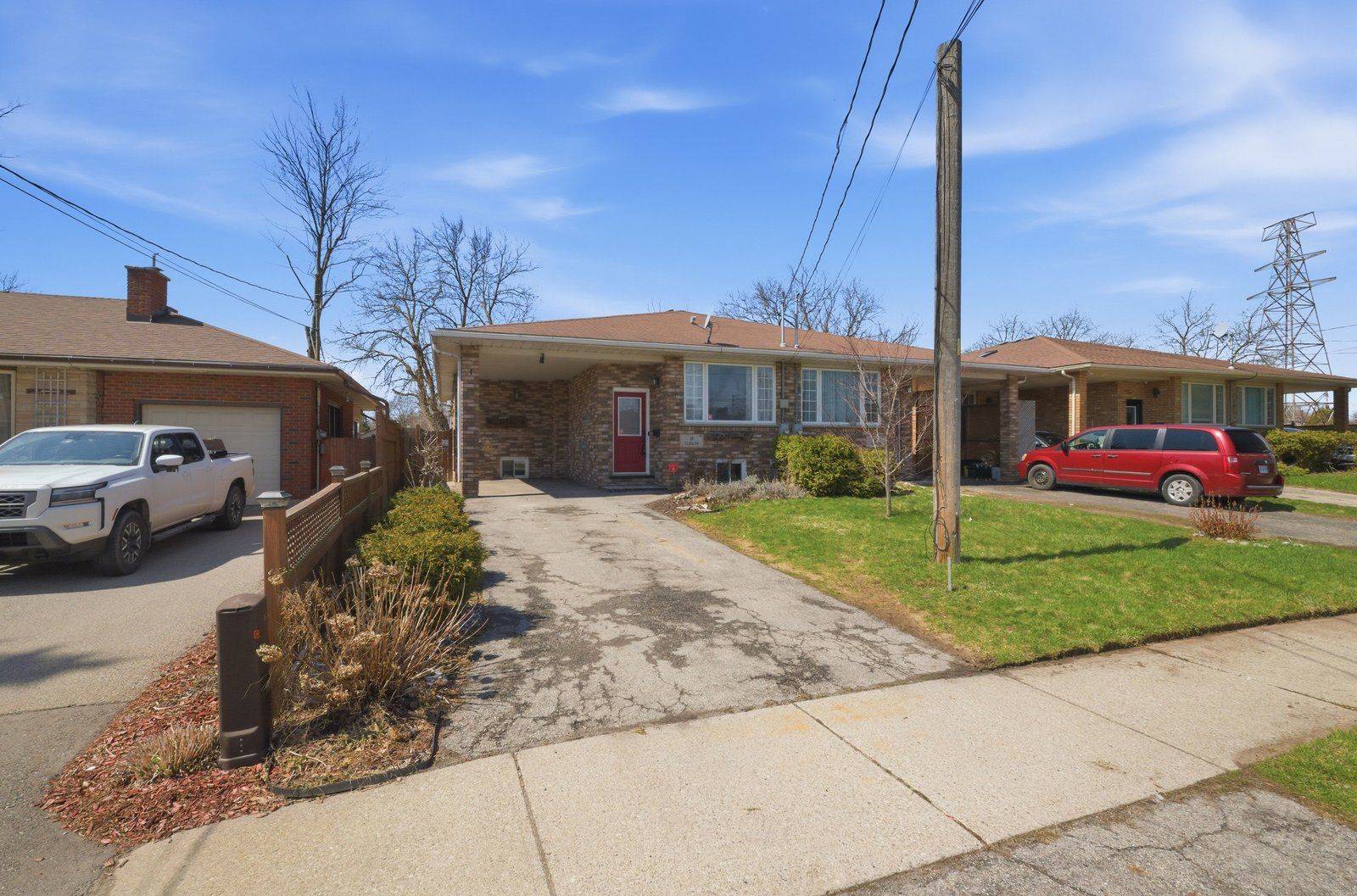 10 Clara CRES, Brantford, ON N3S 7C7