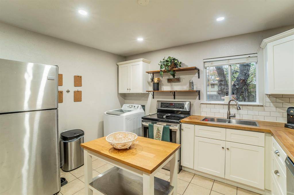 1903 Dogwood Drive, Arlington, TX 76012