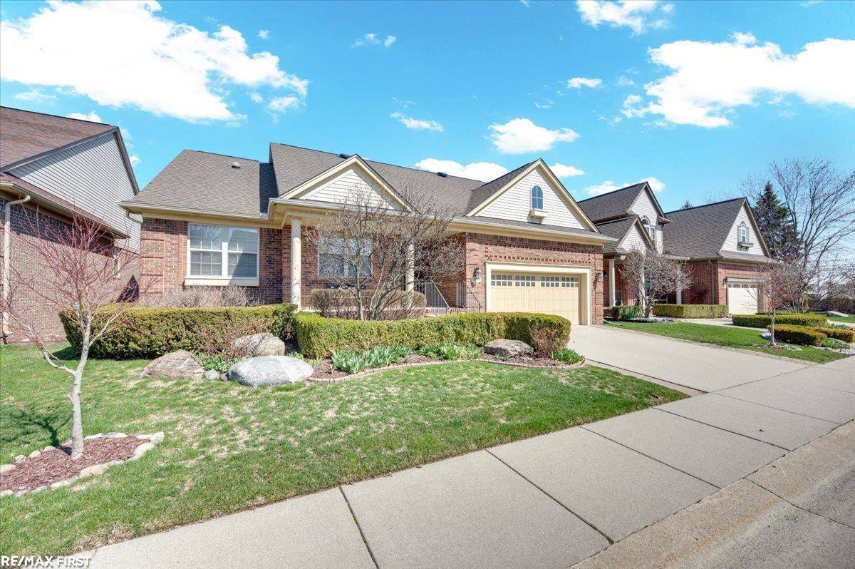 7969 Stableford DR, Washington Twp, MI 48094