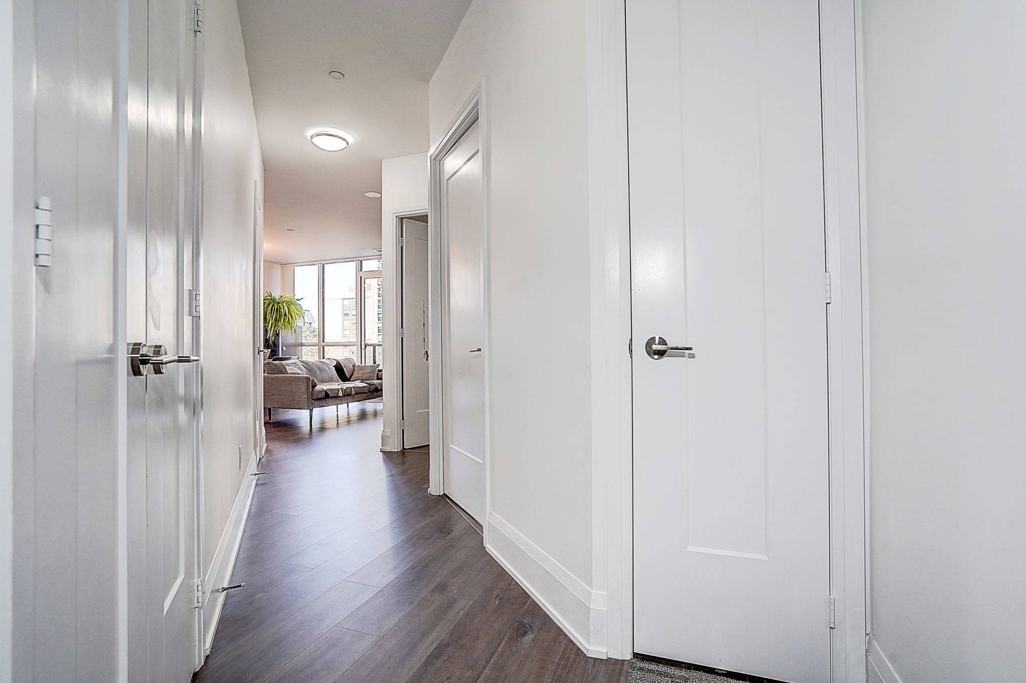 101 Erskine AVE #315, Toronto C10, ON M4P 0C5