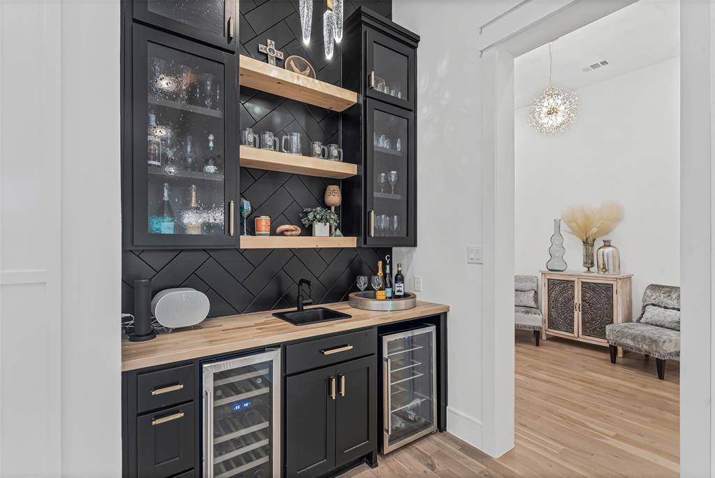 3509 Lakeshore Drive, Weatherford, TX 76087