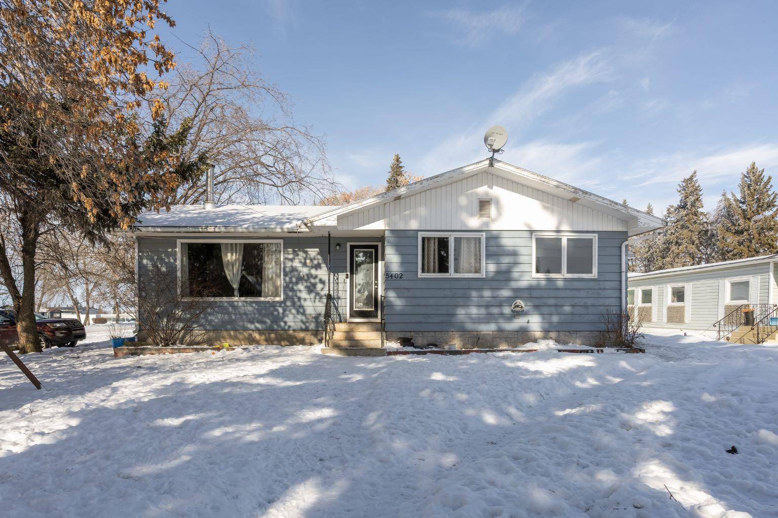5402 52 ST, Bashaw, AB T0B0H0