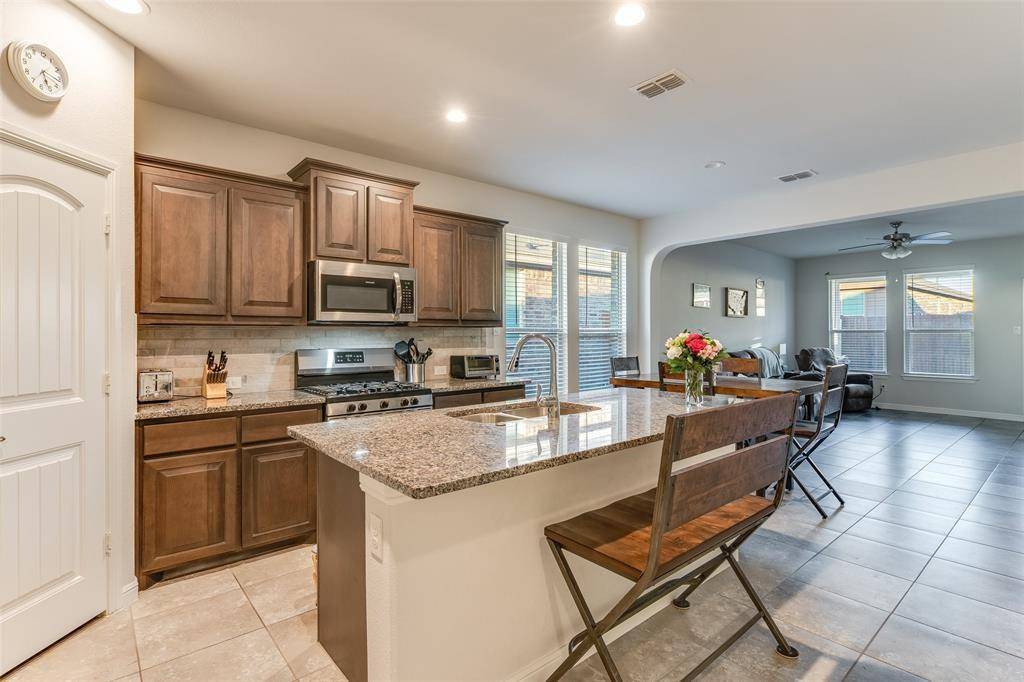 9128 STORMCROW Drive, Fort Worth, TX 76179