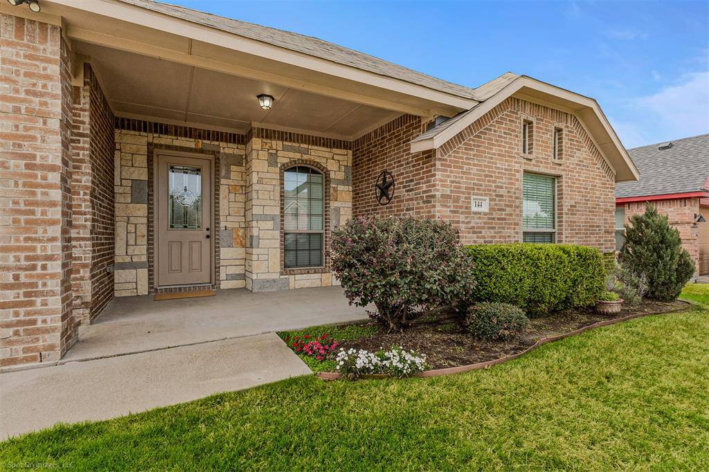 144 Birdsong Lane, Terrell, TX 75160
