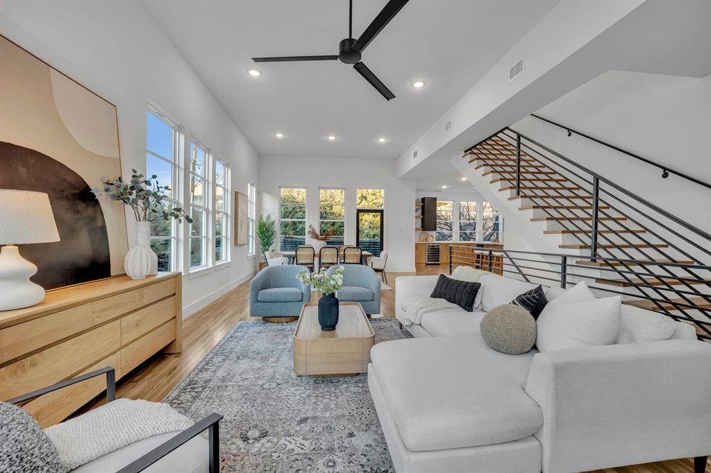 1512 Villars Street, Dallas, TX 75204