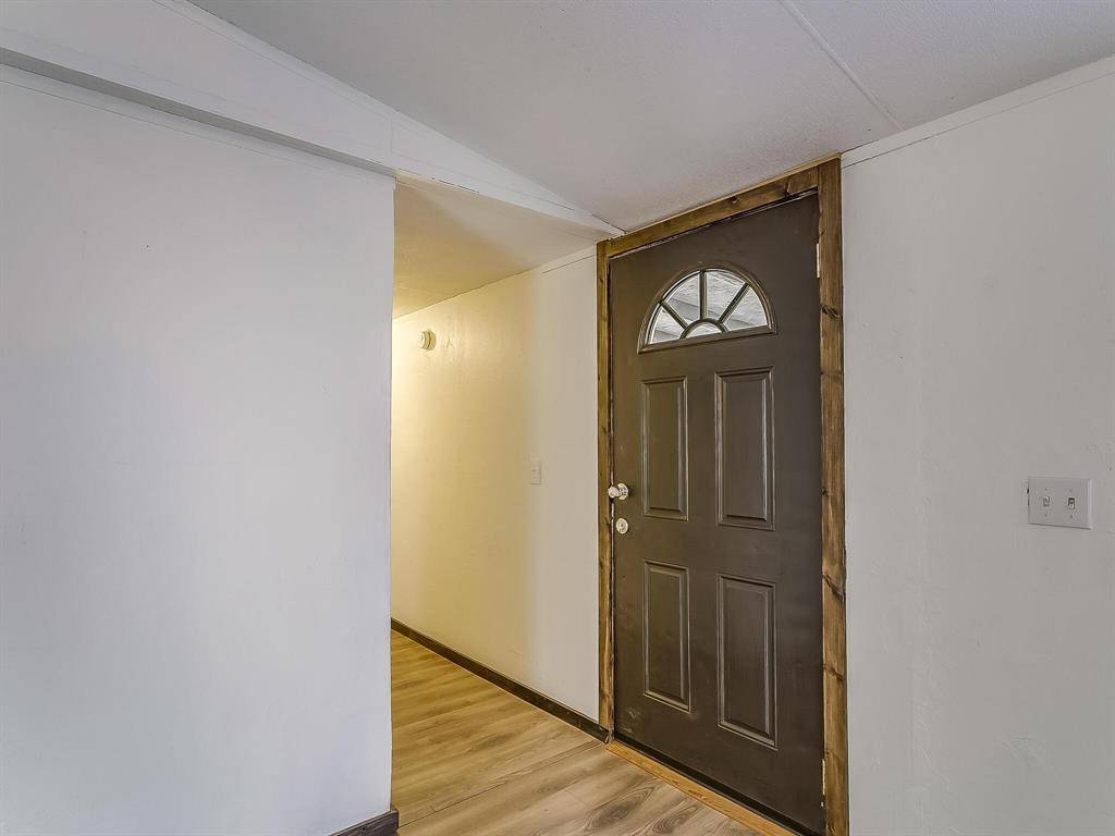 1802 Whispering Oaks Street, Burleson, TX 76028