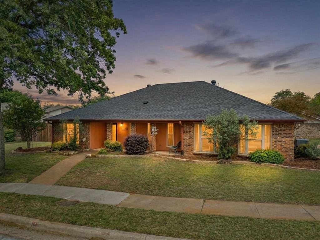 2801 Meadow Creek, Bedford, TX 76021