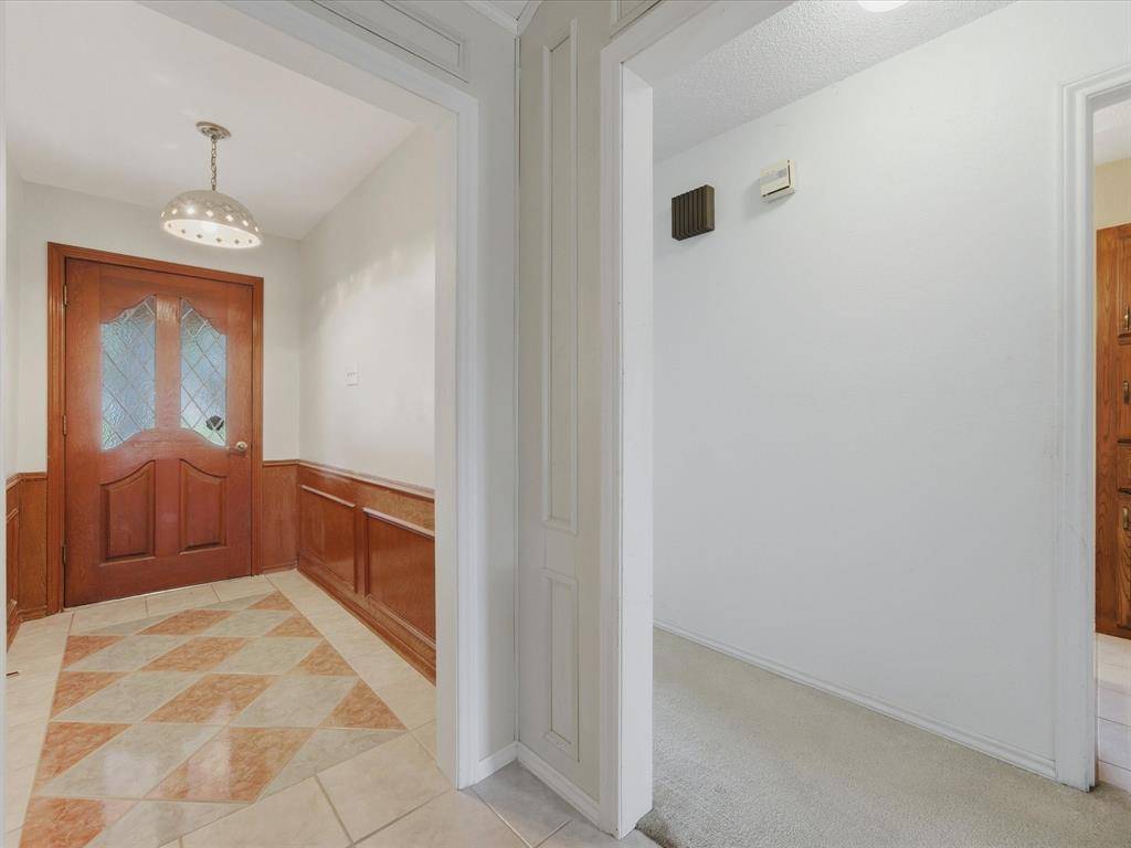 2801 Meadow Creek, Bedford, TX 76021