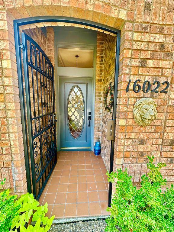 16022 Chalfont Circle, Dallas, TX 75248