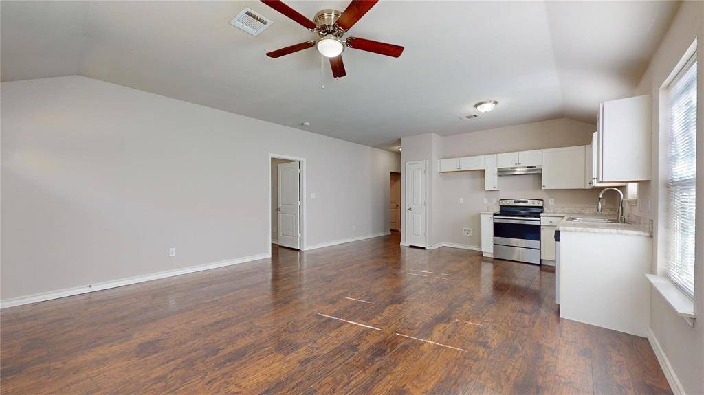 2104 Daniel Street, Fort Worth, TX 76104