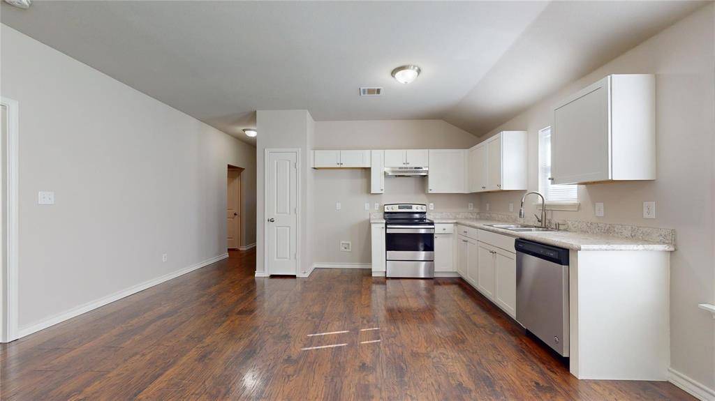 2104 Daniel Street, Fort Worth, TX 76104