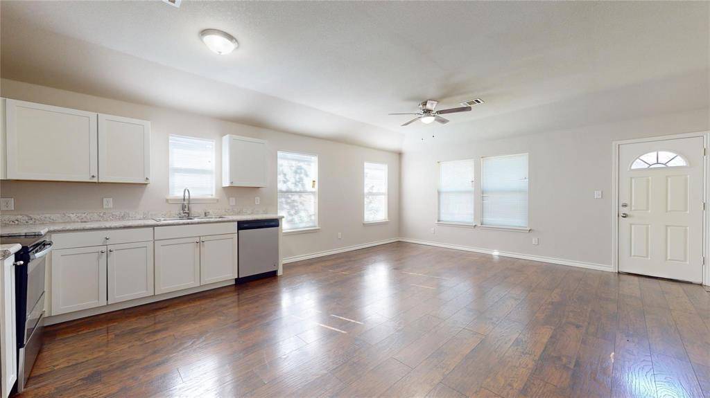 2104 Daniel Street, Fort Worth, TX 76104