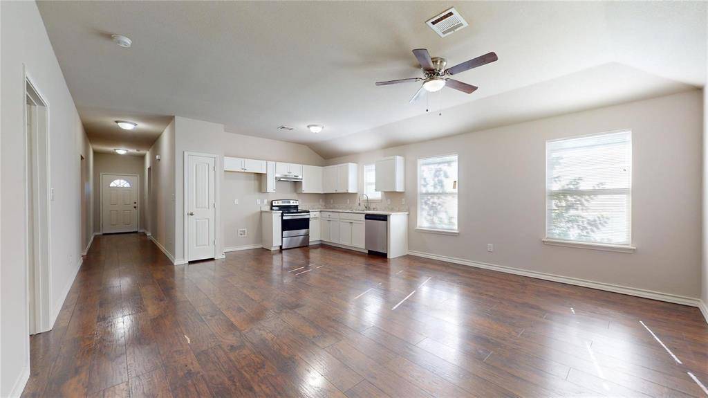 2104 Daniel Street, Fort Worth, TX 76104