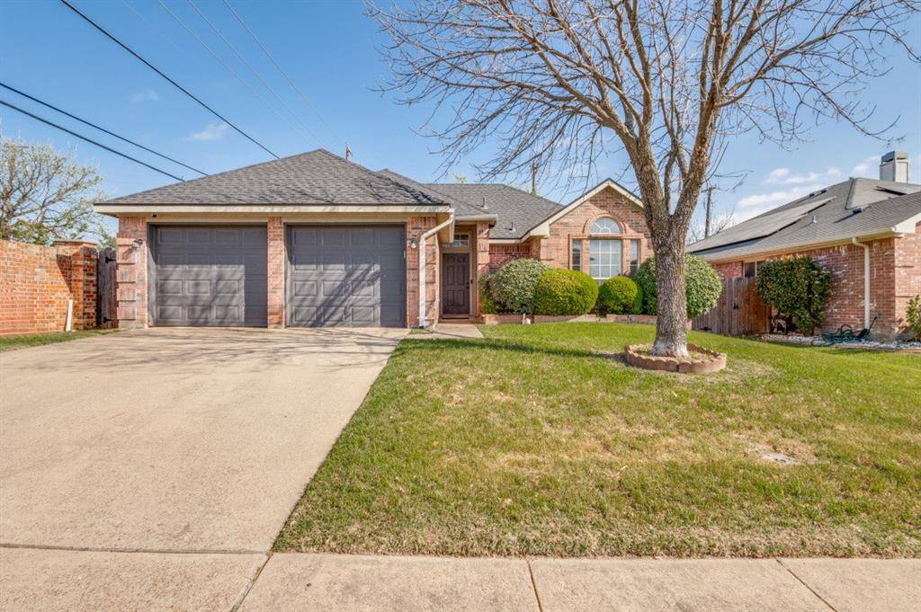 801 Lowe Drive, Cedar Hill, TX 75104