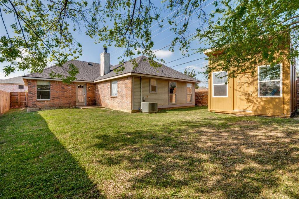 801 Lowe Drive, Cedar Hill, TX 75104