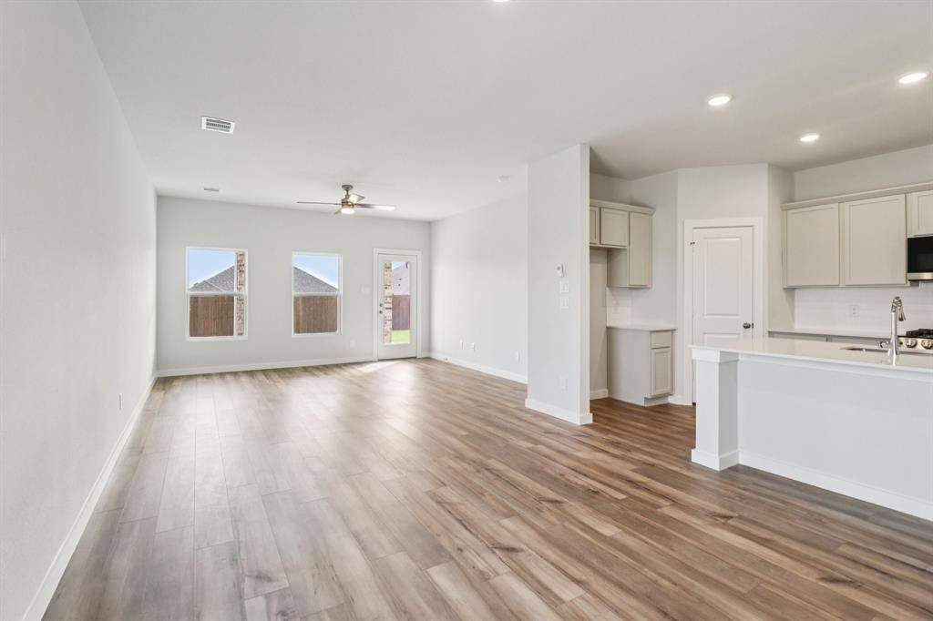 1616 Sumac Drive, Alvarado, TX 76009