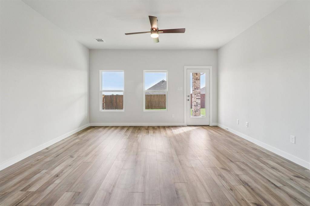 1616 Sumac Drive, Alvarado, TX 76009