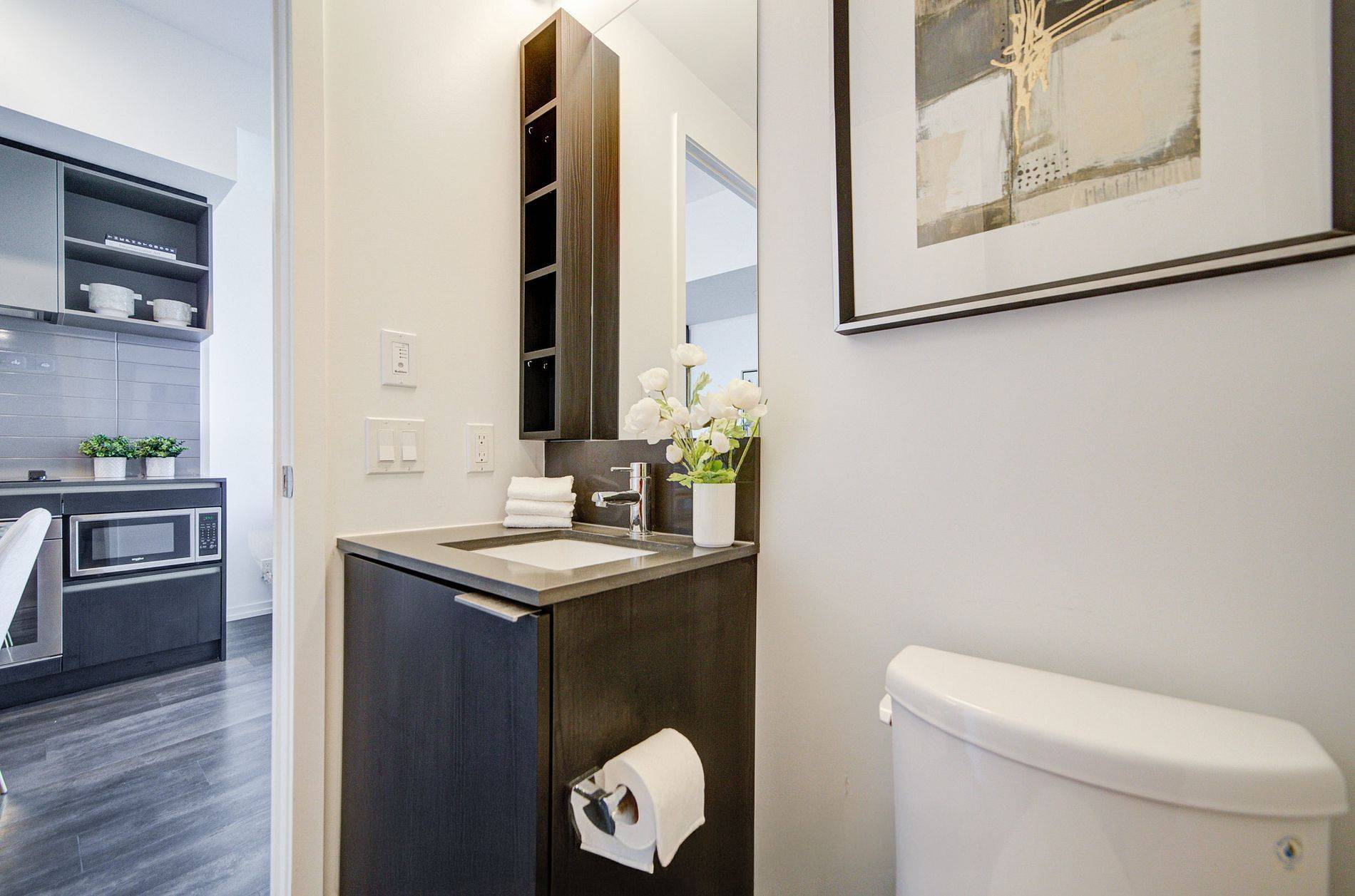 1000 Portage Pkwy #1712, Vaughan, ON L4K 0L1