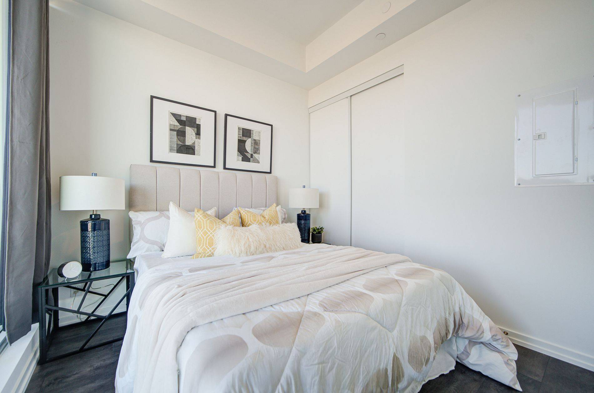 1000 Portage Pkwy #1712, Vaughan, ON L4K 0L1