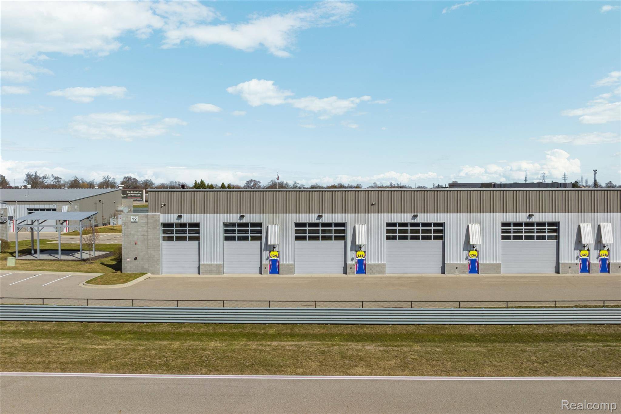 135 Speed Way, Pontiac, MI 48341