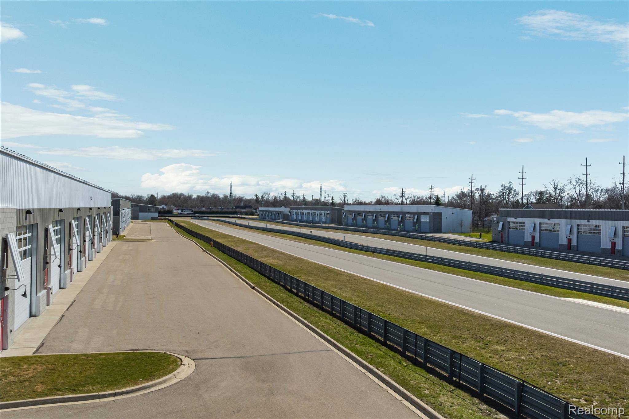 135 Speed Way, Pontiac, MI 48341