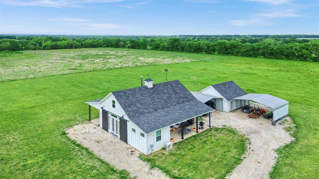 5235 Fm 1752 S, Whitewright, TX 75491