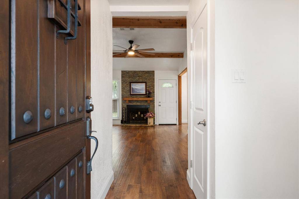 635 S Waxahachie Street, Mansfield, TX 76063